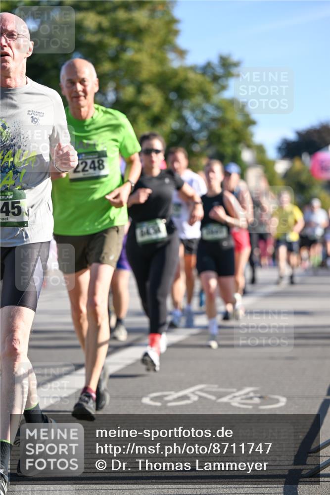 07.09.2025 - BARMER Alsterlauf Dr. Thomas Lammeyer http://msf.ph/oto/8711747 07.09.2025 09:40:10 Laufen 45, 36, 2248, 44 meine-sportfotos.de