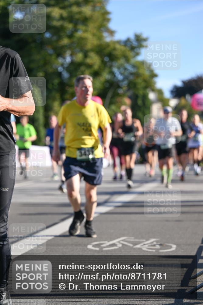 07.09.2025 - BARMER Alsterlauf Dr. Thomas Lammeyer http://msf.ph/oto/8711781 07.09.2025 09:40:15 Laufen  meine-sportfotos.de
