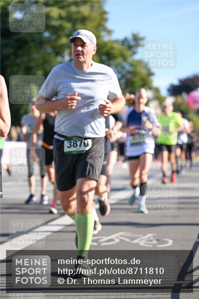 07.09.2025 - BARMER Alsterlauf Dr. Thomas Lammeyer http://msf.ph/oto/8711810 07.09.2025 09:40:20 Laufen 3870 meine-sportfotos.de
