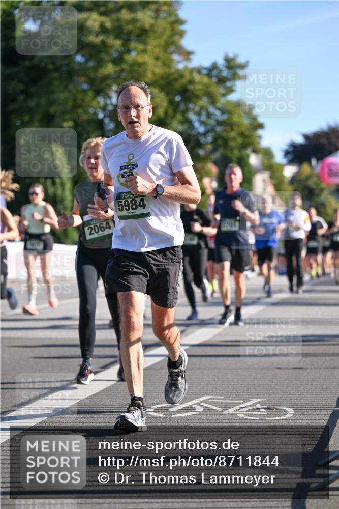 07.09.2025 - BARMER Alsterlauf Dr. Thomas Lammeyer http://msf.ph/oto/8711844 07.09.2025 09:40:26 Laufen 2017, 2064, 5984 meine-sportfotos.de