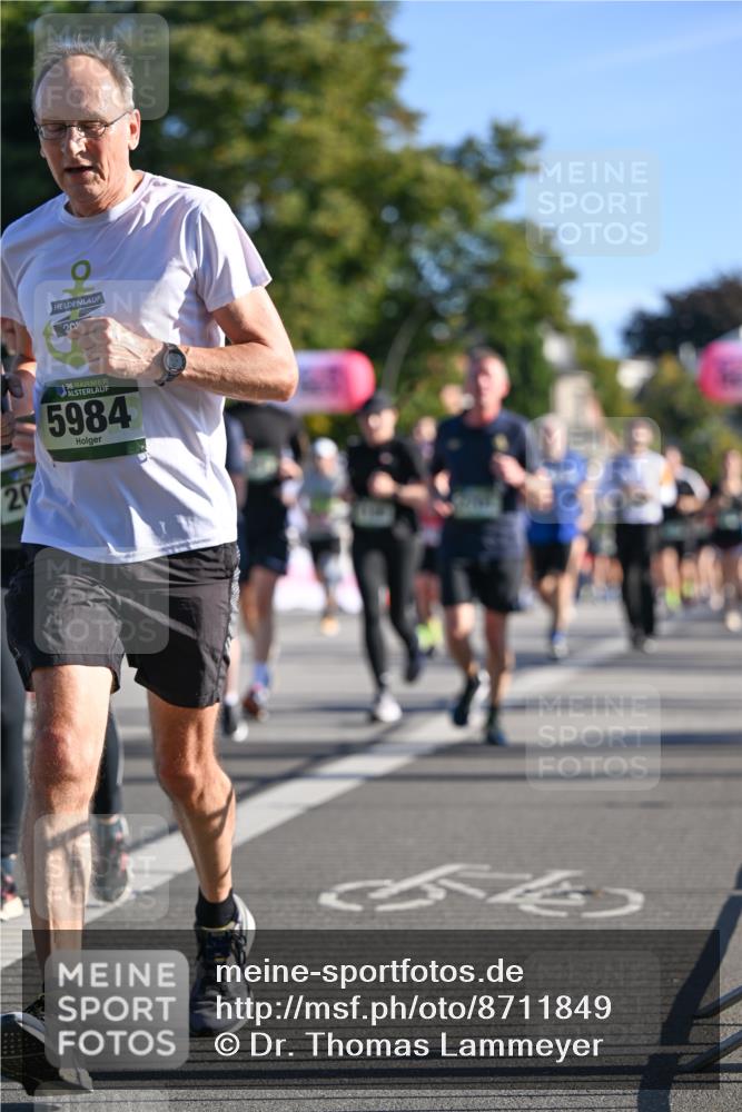 07.09.2025 - BARMER Alsterlauf Dr. Thomas Lammeyer http://msf.ph/oto/8711849 07.09.2025 09:40:27 Laufen 20, 20, 36, 5984, 54 meine-sportfotos.de