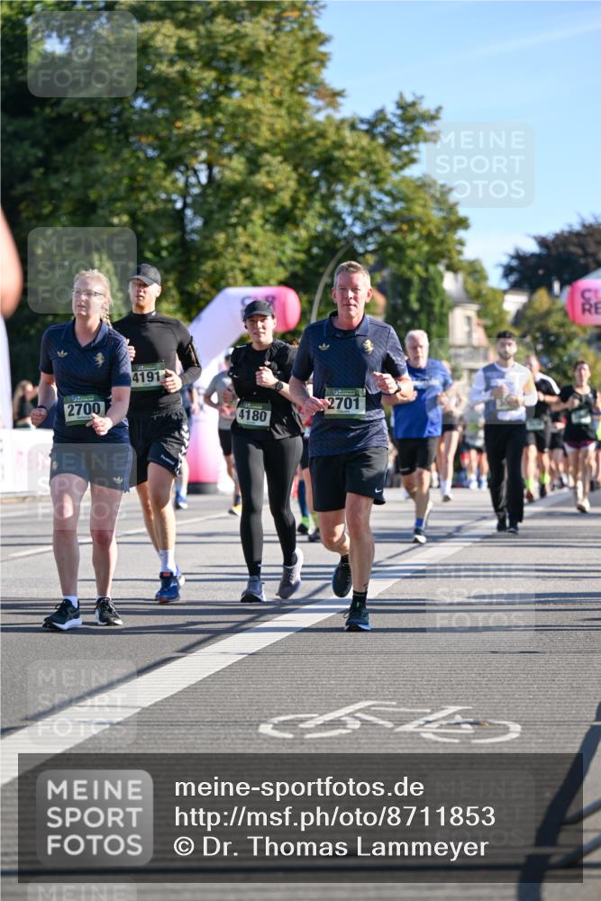 07.09.2025 - BARMER Alsterlauf Dr. Thomas Lammeyer http://msf.ph/oto/8711853 07.09.2025 09:40:27 Laufen 2700, 4191, 4180, 2701 meine-sportfotos.de