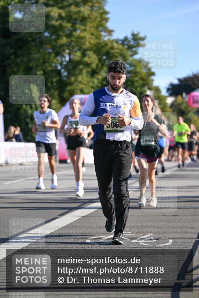 07.09.2025 - BARMER Alsterlauf Dr. Thomas Lammeyer http://msf.ph/oto/8711888 07.09.2025 09:40:33 Laufen 36, 3063, 3960 meine-sportfotos.de