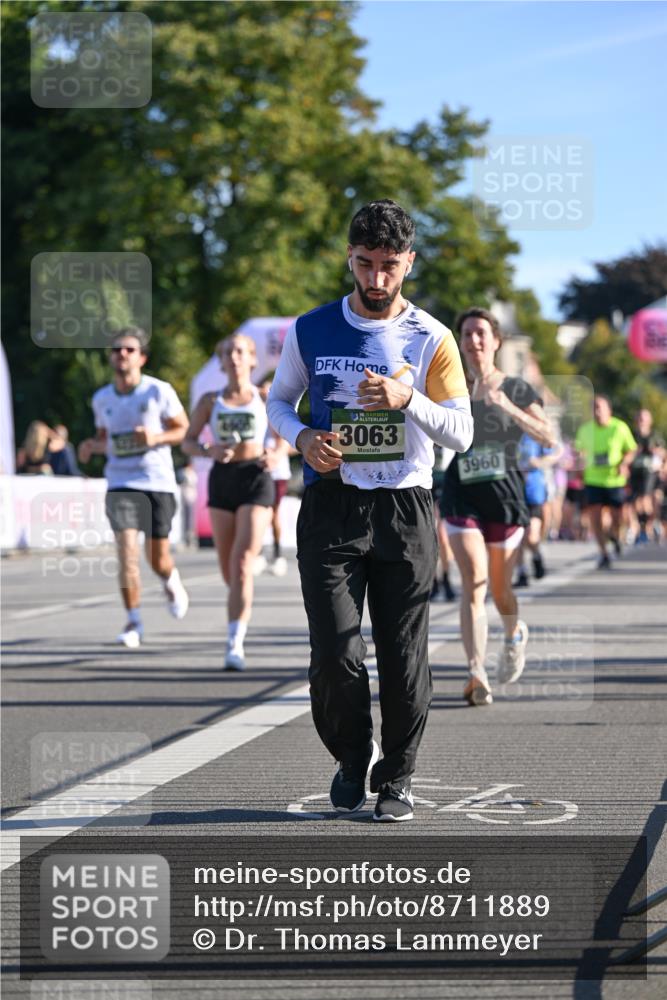 07.09.2025 - BARMER Alsterlauf Dr. Thomas Lammeyer http://msf.ph/oto/8711889 07.09.2025 09:40:33 Laufen 3063, 3960 meine-sportfotos.de