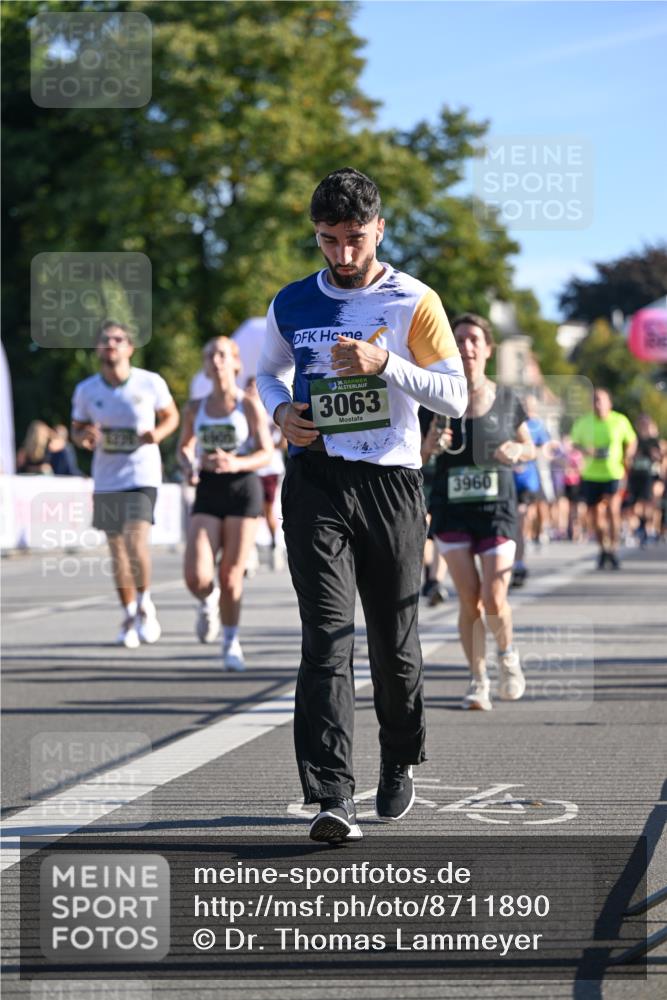 07.09.2025 - BARMER Alsterlauf Dr. Thomas Lammeyer http://msf.ph/oto/8711890 07.09.2025 09:40:33 Laufen 3063, 3960 meine-sportfotos.de