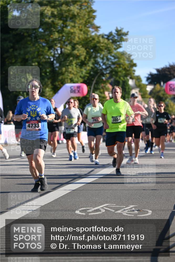 07.09.2025 - BARMER Alsterlauf Dr. Thomas Lammeyer http://msf.ph/oto/8711919 07.09.2025 09:40:37 Laufen 4733, 3804 meine-sportfotos.de