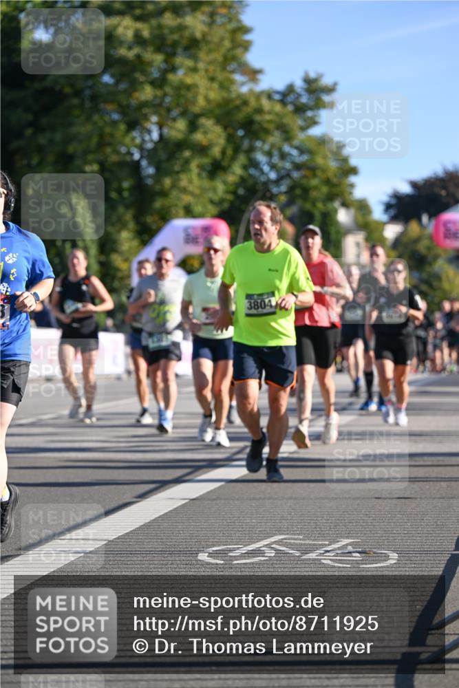 07.09.2025 - BARMER Alsterlauf Dr. Thomas Lammeyer http://msf.ph/oto/8711925 07.09.2025 09:40:38 Laufen 3804 meine-sportfotos.de
