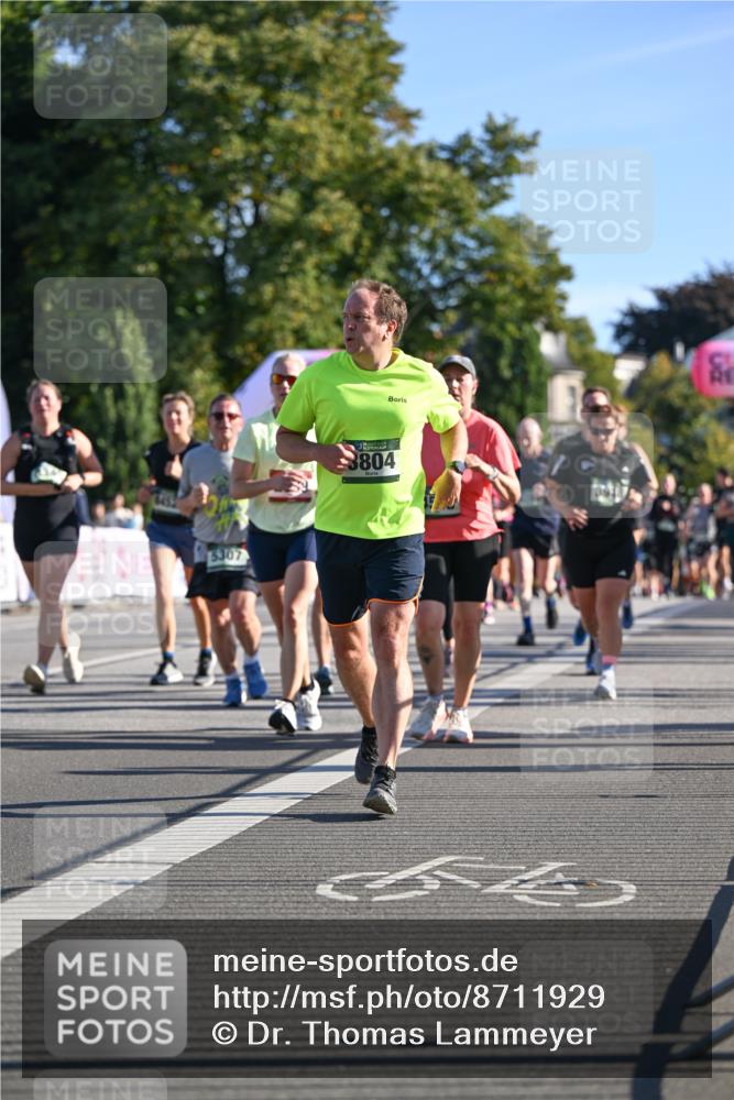 07.09.2025 - BARMER Alsterlauf Dr. Thomas Lammeyer http://msf.ph/oto/8711929 07.09.2025 09:40:39 Laufen 5307, 3804 meine-sportfotos.de