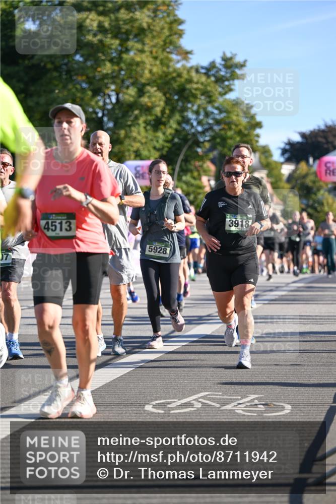 07.09.2025 - BARMER Alsterlauf Dr. Thomas Lammeyer http://msf.ph/oto/8711942 07.09.2025 09:40:41 Laufen 07, 4513, 5928, 3918 meine-sportfotos.de