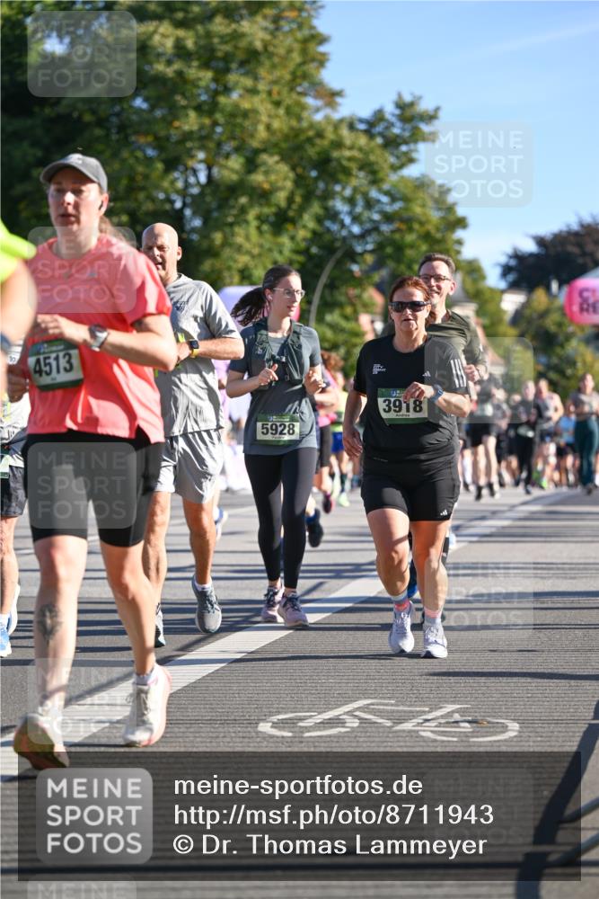 07.09.2025 - BARMER Alsterlauf Dr. Thomas Lammeyer http://msf.ph/oto/8711943 07.09.2025 09:40:41 Laufen 10, 4513, 5928, 3918 meine-sportfotos.de