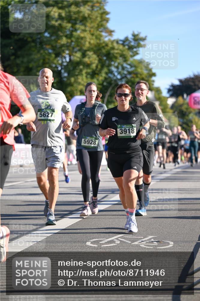 07.09.2025 - BARMER Alsterlauf Dr. Thomas Lammeyer http://msf.ph/oto/8711946 07.09.2025 09:40:41 Laufen 5627, 5928, 3918 meine-sportfotos.de