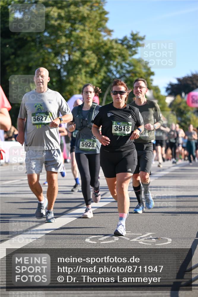 07.09.2025 - BARMER Alsterlauf Dr. Thomas Lammeyer http://msf.ph/oto/8711947 07.09.2025 09:40:42 Laufen 5627, 10, 5928, 36, 3918 meine-sportfotos.de
