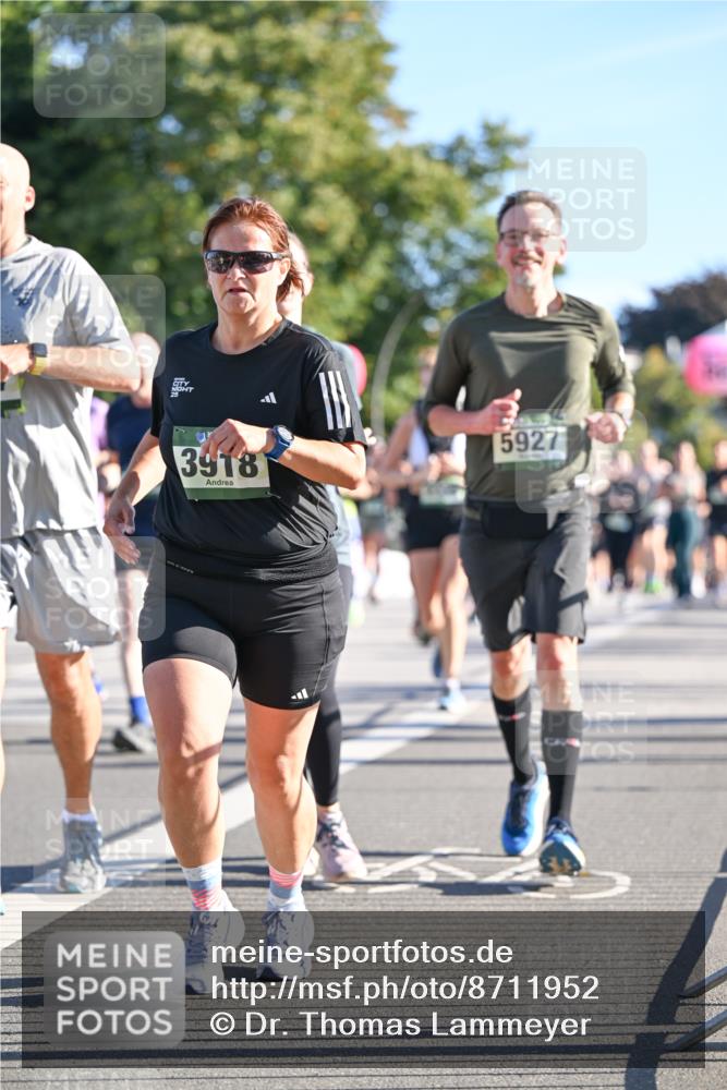 07.09.2025 - BARMER Alsterlauf Dr. Thomas Lammeyer http://msf.ph/oto/8711952 07.09.2025 09:40:42 Laufen 3918, 5927 meine-sportfotos.de