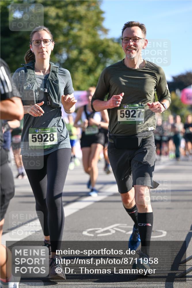 07.09.2025 - BARMER Alsterlauf Dr. Thomas Lammeyer http://msf.ph/oto/8711958 07.09.2025 09:40:43 Laufen 36, 5928, 136, 5927 meine-sportfotos.de
