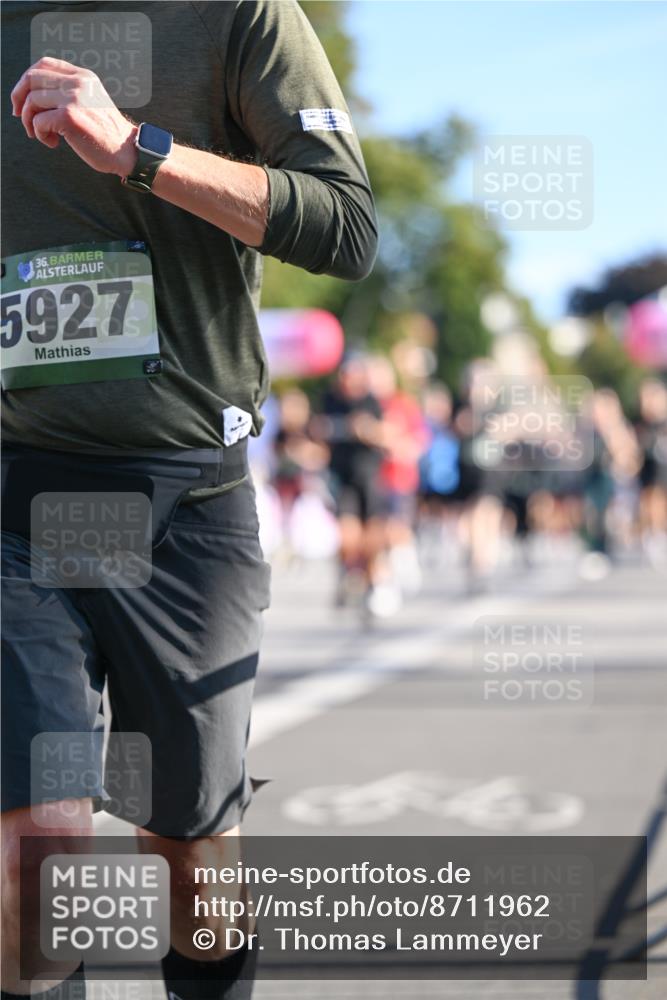 07.09.2025 - BARMER Alsterlauf Dr. Thomas Lammeyer http://msf.ph/oto/8711962 07.09.2025 09:40:44 Laufen 36, 5927 meine-sportfotos.de