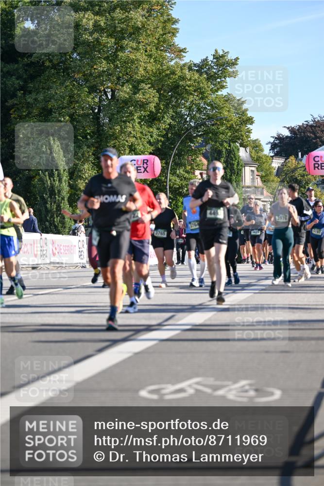 07.09.2025 - BARMER Alsterlauf Dr. Thomas Lammeyer http://msf.ph/oto/8711969 07.09.2025 09:40:46 Laufen 4, 5621, 3765, 3976, 5197 meine-sportfotos.de