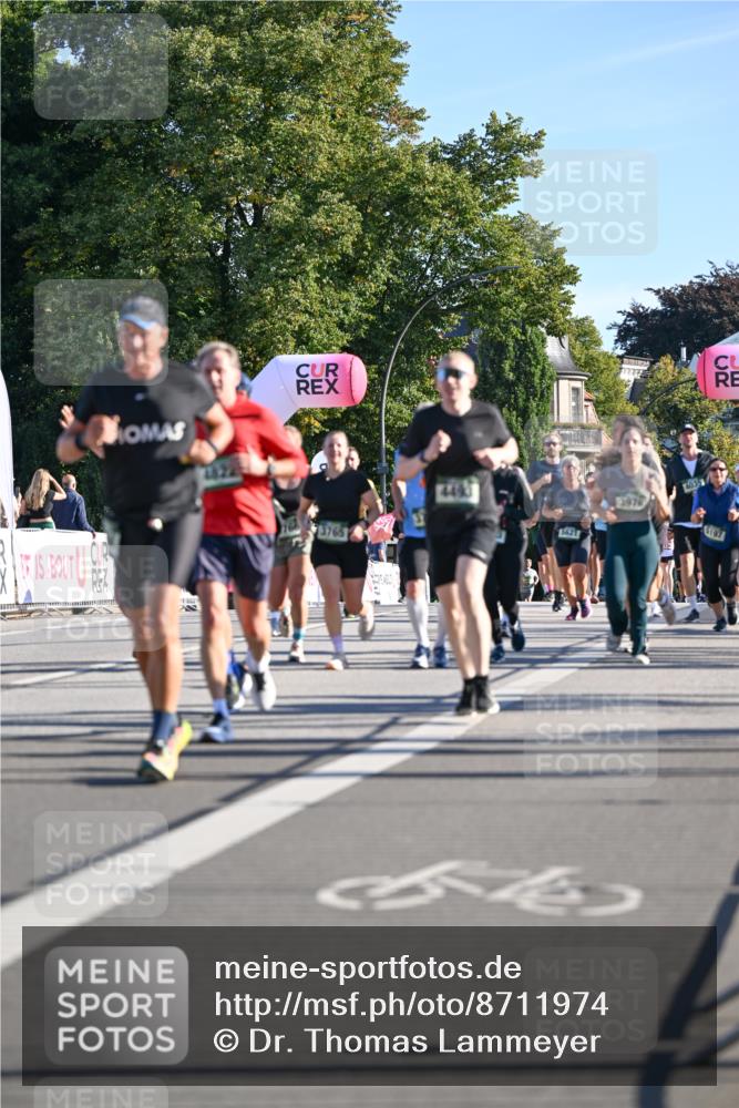 07.09.2025 - BARMER Alsterlauf Dr. Thomas Lammeyer http://msf.ph/oto/8711974 07.09.2025 09:40:46 Laufen 3765, 4486, 5621, 3975, 4035, 5197 meine-sportfotos.de