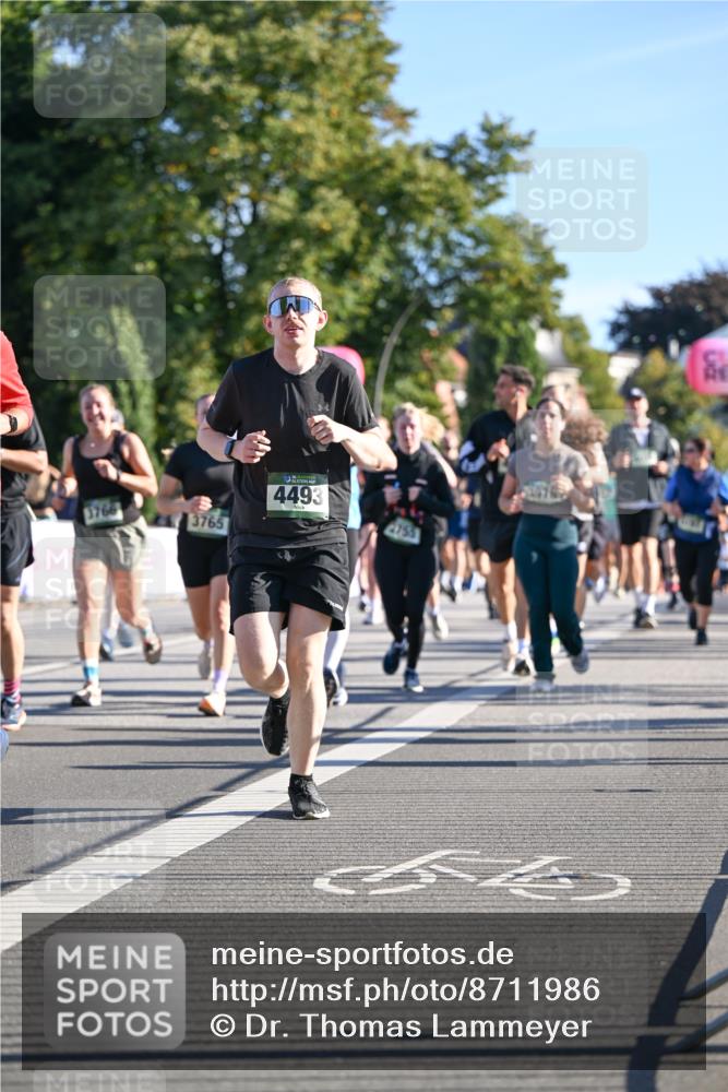 07.09.2025 - BARMER Alsterlauf Dr. Thomas Lammeyer http://msf.ph/oto/8711986 07.09.2025 09:40:48 Laufen 3766, 3765, 4493 meine-sportfotos.de