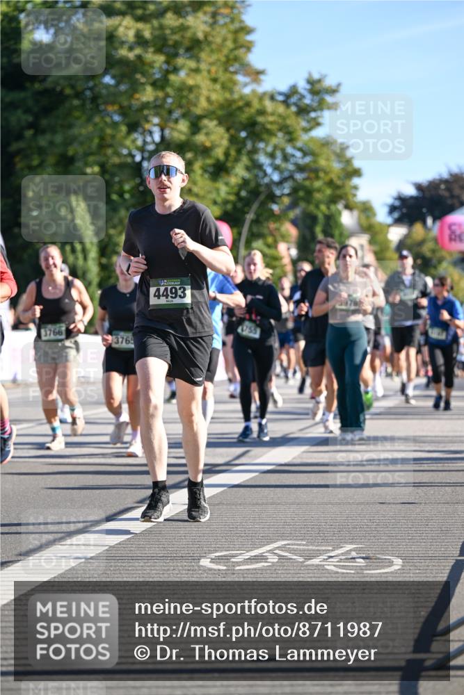 07.09.2025 - BARMER Alsterlauf Dr. Thomas Lammeyer http://msf.ph/oto/8711987 07.09.2025 09:40:48 Laufen 3766, 376, 4493, 76 meine-sportfotos.de