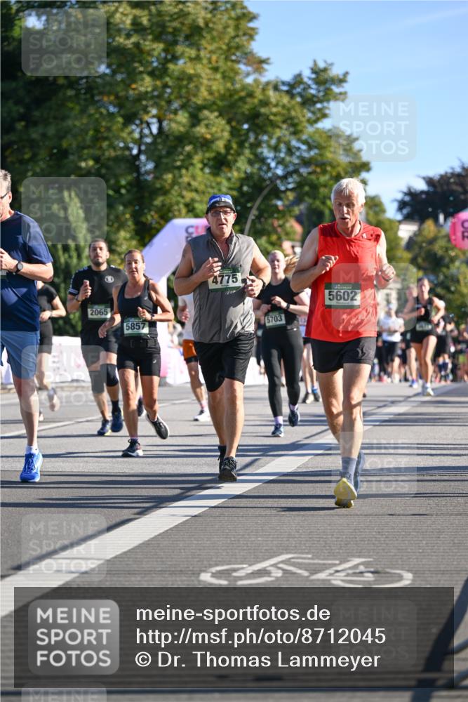 07.09.2025 - BARMER Alsterlauf Dr. Thomas Lammeyer http://msf.ph/oto/8712045 07.09.2025 09:40:59 Laufen 2065, 5857, 4775, 5703, 5602 meine-sportfotos.de