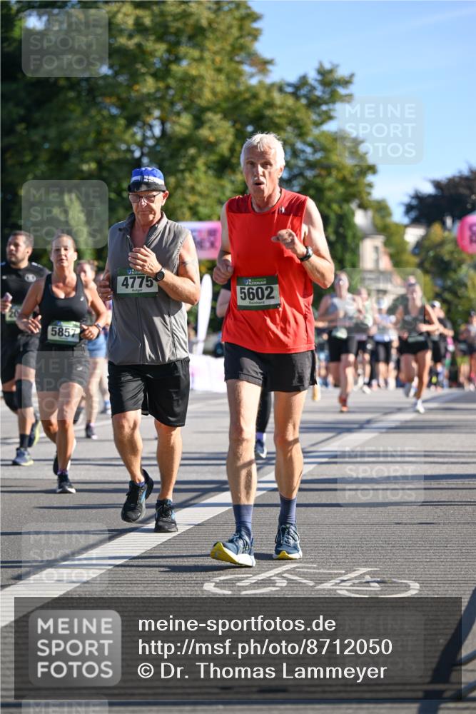07.09.2025 - BARMER Alsterlauf Dr. Thomas Lammeyer http://msf.ph/oto/8712050 07.09.2025 09:41:00 Laufen 5857, 4775, 5602 meine-sportfotos.de