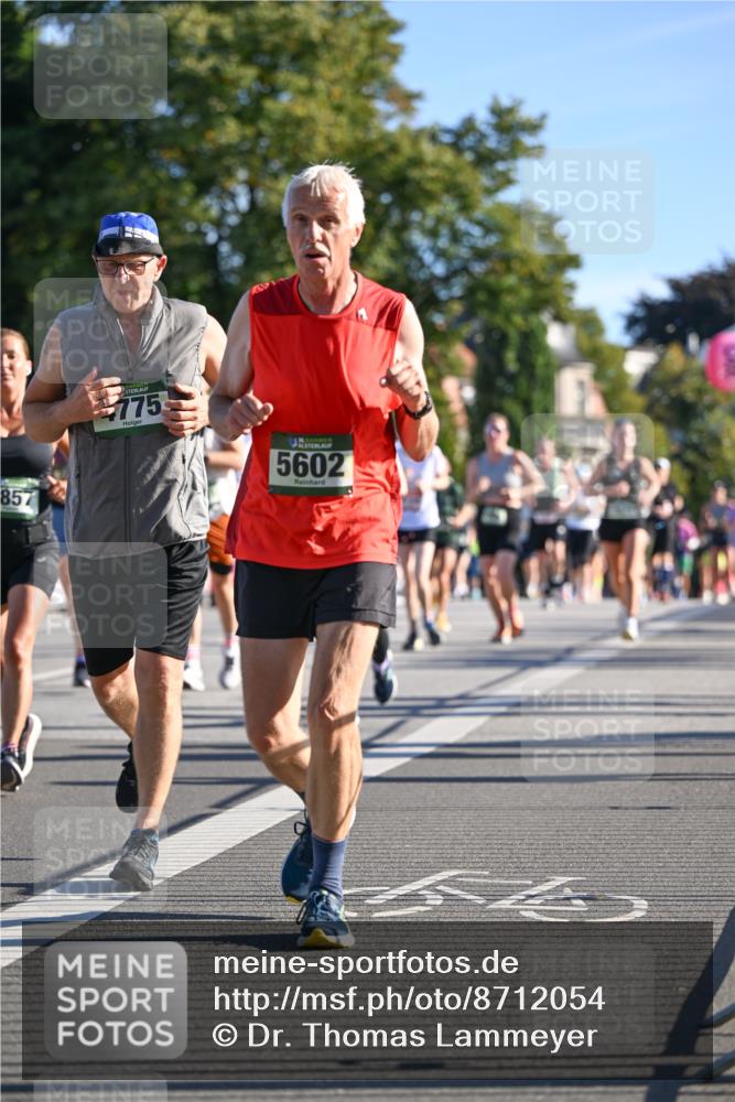 07.09.2025 - BARMER Alsterlauf Dr. Thomas Lammeyer http://msf.ph/oto/8712054 07.09.2025 09:41:01 Laufen 857, 775, 5602 meine-sportfotos.de