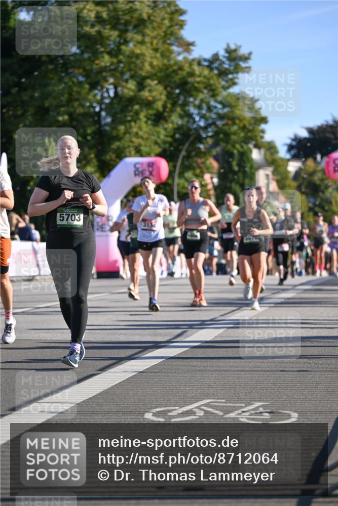 07.09.2025 - BARMER Alsterlauf Dr. Thomas Lammeyer http://msf.ph/oto/8712064 07.09.2025 09:41:03 Laufen 5703, 3134 meine-sportfotos.de