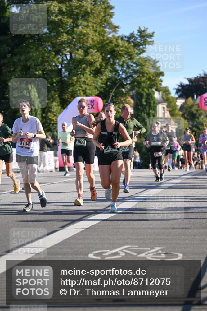07.09.2025 - BARMER Alsterlauf Dr. Thomas Lammeyer http://msf.ph/oto/8712075 07.09.2025 09:41:05 Laufen 3134, 906, 367, 2600, 2762 meine-sportfotos.de