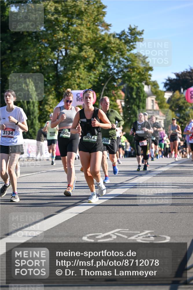 07.09.2025 - BARMER Alsterlauf Dr. Thomas Lammeyer http://msf.ph/oto/8712078 07.09.2025 09:41:05 Laufen 3134, 5433, 4906, 3671, 2600, 2782 meine-sportfotos.de