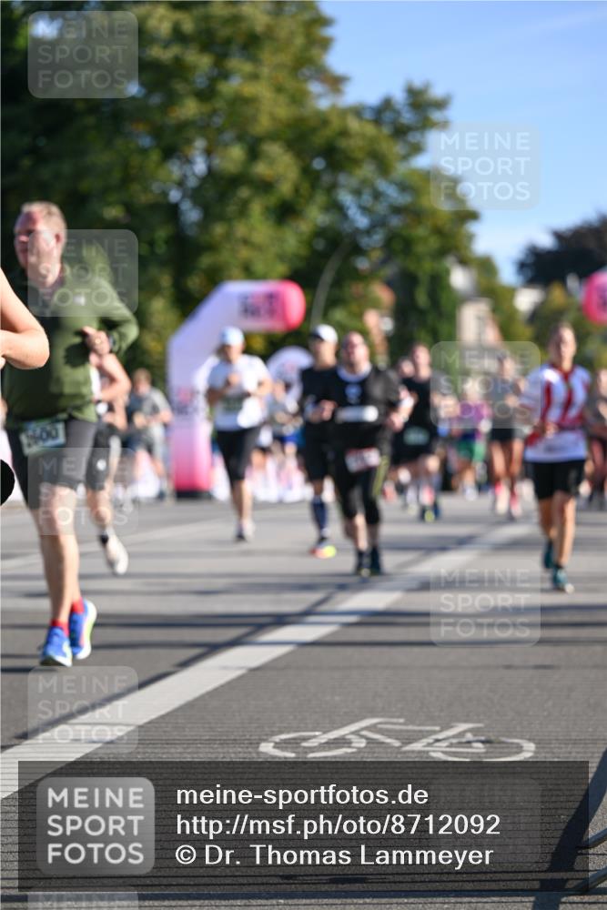 07.09.2025 - BARMER Alsterlauf Dr. Thomas Lammeyer http://msf.ph/oto/8712092 07.09.2025 09:41:07 Laufen 1600 meine-sportfotos.de