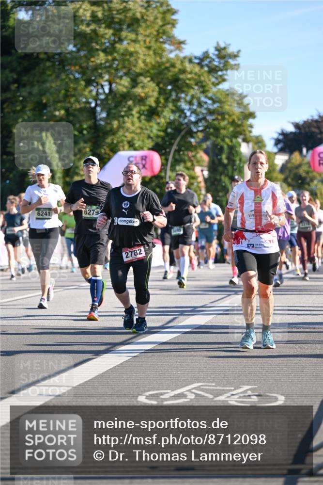 07.09.2025 - BARMER Alsterlauf Dr. Thomas Lammeyer http://msf.ph/oto/8712098 07.09.2025 09:41:09 Laufen 6241, 6279, 2782 meine-sportfotos.de