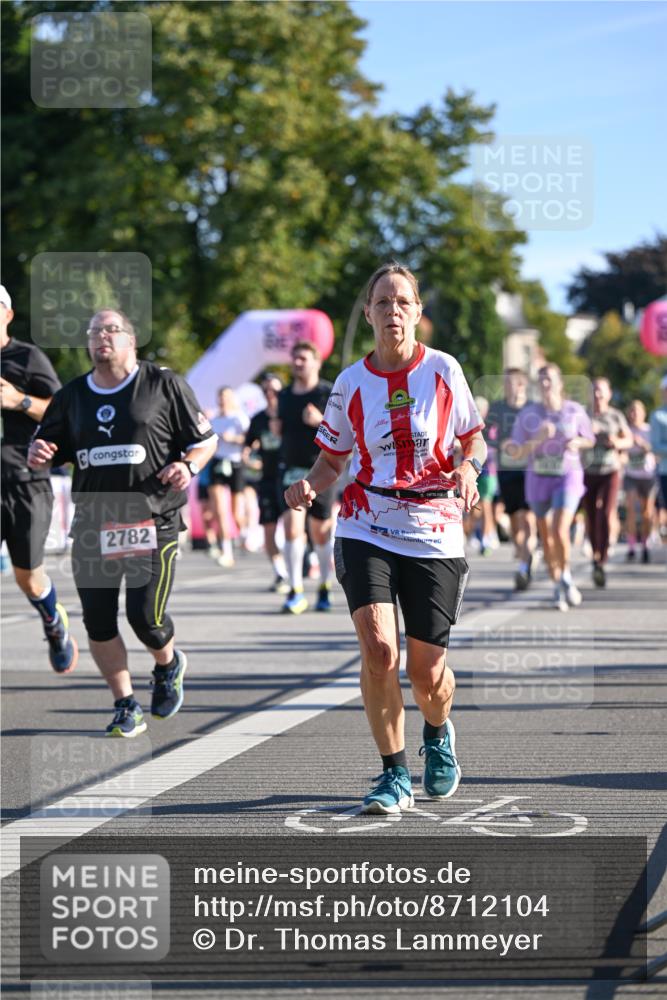 07.09.2025 - BARMER Alsterlauf Dr. Thomas Lammeyer http://msf.ph/oto/8712104 07.09.2025 09:41:10 Laufen 07, 2782 meine-sportfotos.de