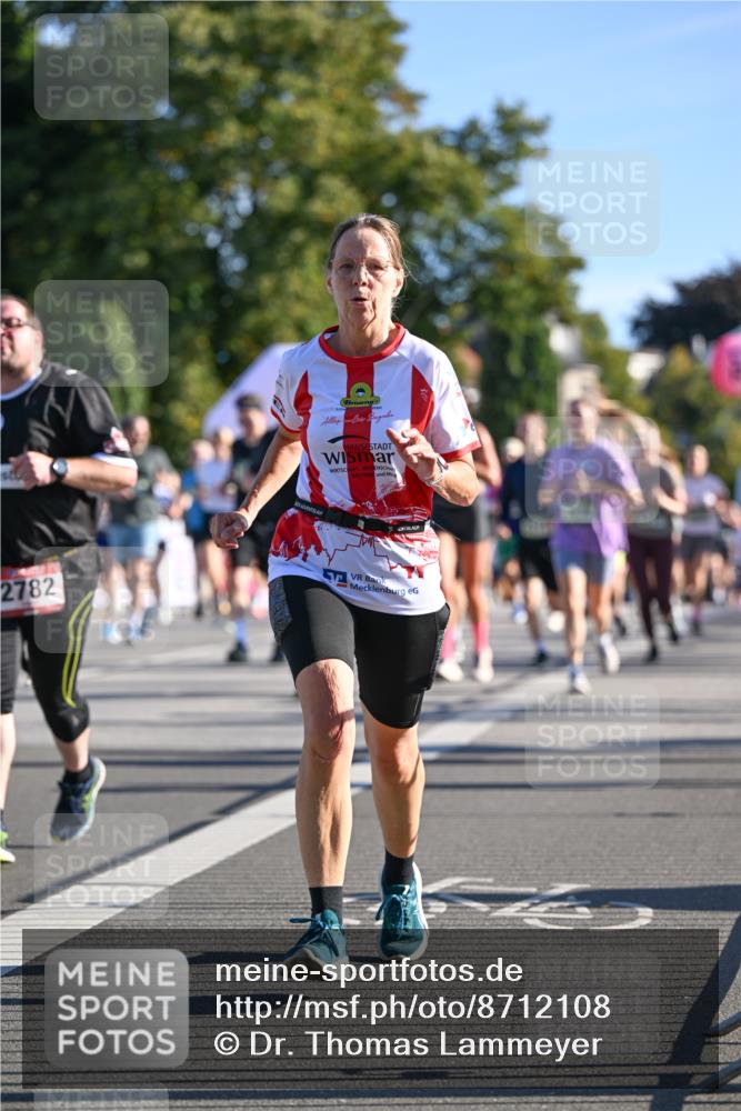 07.09.2025 - BARMER Alsterlauf Dr. Thomas Lammeyer http://msf.ph/oto/8712108 07.09.2025 09:41:11 Laufen 2782 meine-sportfotos.de
