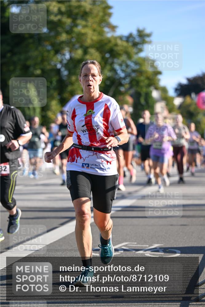 07.09.2025 - BARMER Alsterlauf Dr. Thomas Lammeyer http://msf.ph/oto/8712109 07.09.2025 09:41:11 Laufen 2 meine-sportfotos.de