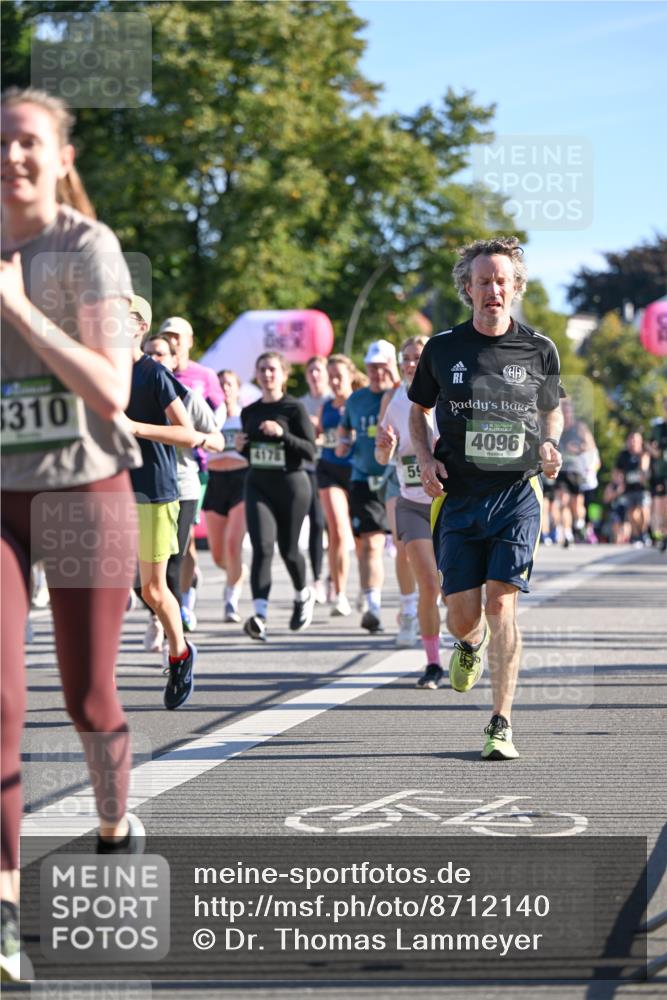 07.09.2025 - BARMER Alsterlauf Dr. Thomas Lammeyer http://msf.ph/oto/8712140 07.09.2025 09:41:16 Laufen 310, 59, 4096 meine-sportfotos.de