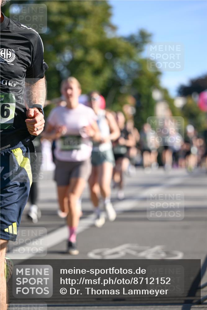 07.09.2025 - BARMER Alsterlauf Dr. Thomas Lammeyer http://msf.ph/oto/8712152 07.09.2025 09:41:18 Laufen 6 meine-sportfotos.de