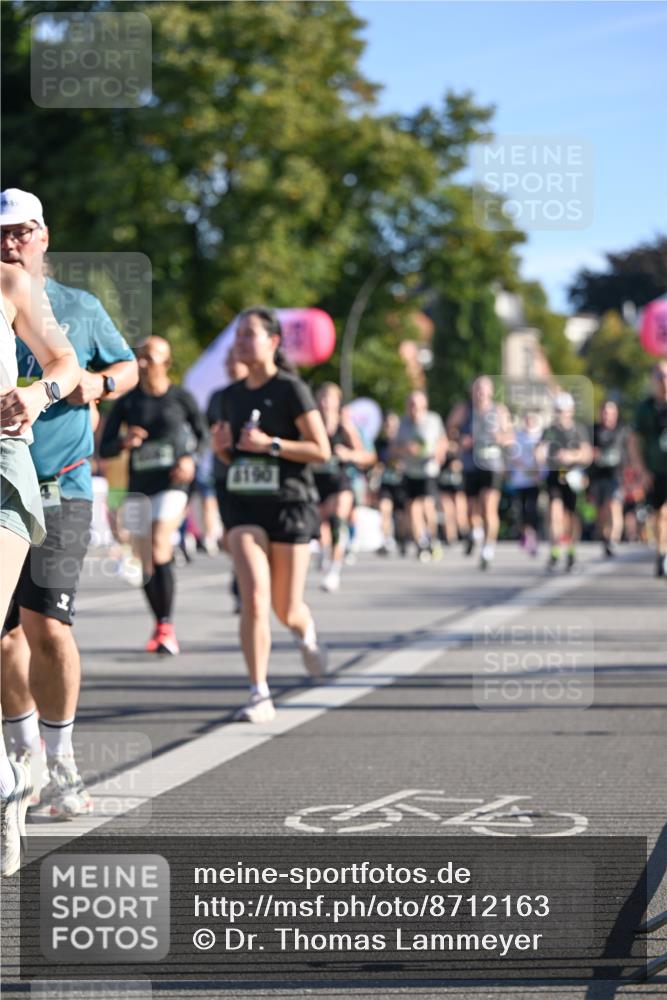 07.09.2025 - BARMER Alsterlauf Dr. Thomas Lammeyer http://msf.ph/oto/8712163 07.09.2025 09:41:20 Laufen 4190 meine-sportfotos.de