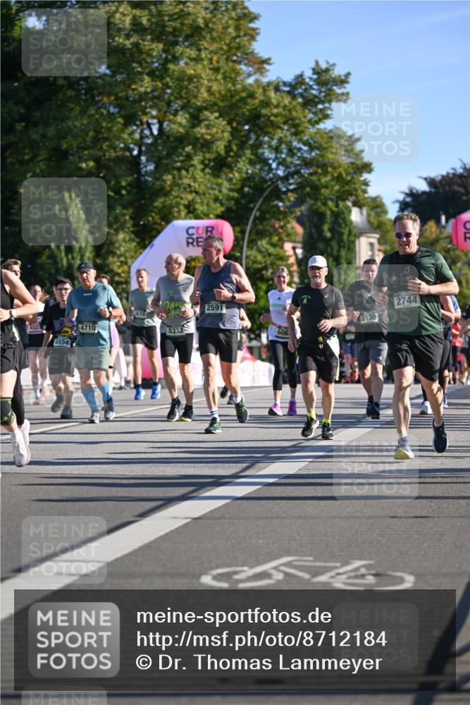 07.09.2025 - BARMER Alsterlauf Dr. Thomas Lammeyer http://msf.ph/oto/8712184 07.09.2025 09:41:23 Laufen 4323, 5554, 4710, 5333, 2591, 0, 2744, 2130, 606 meine-sportfotos.de