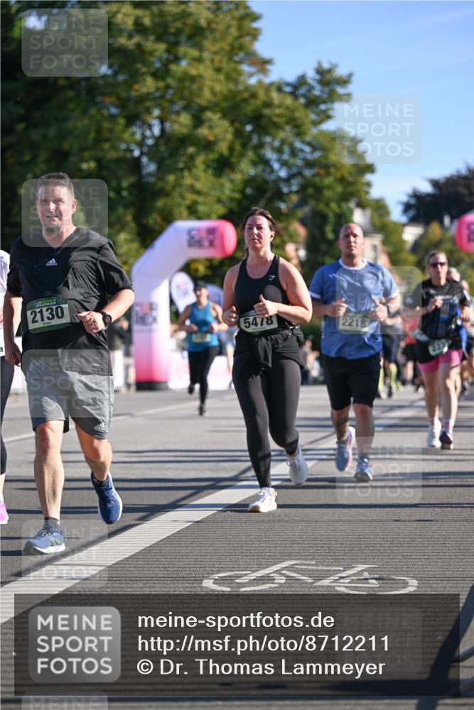07.09.2025 - BARMER Alsterlauf Dr. Thomas Lammeyer http://msf.ph/oto/8712211 07.09.2025 09:41:28 Laufen 2130, 5478, 2218 meine-sportfotos.de