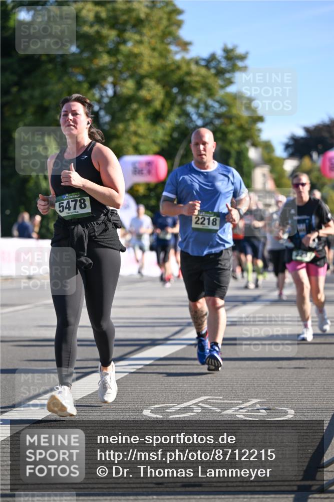 07.09.2025 - BARMER Alsterlauf Dr. Thomas Lammeyer http://msf.ph/oto/8712215 07.09.2025 09:41:29 Laufen 5478, 2218, 2287 meine-sportfotos.de