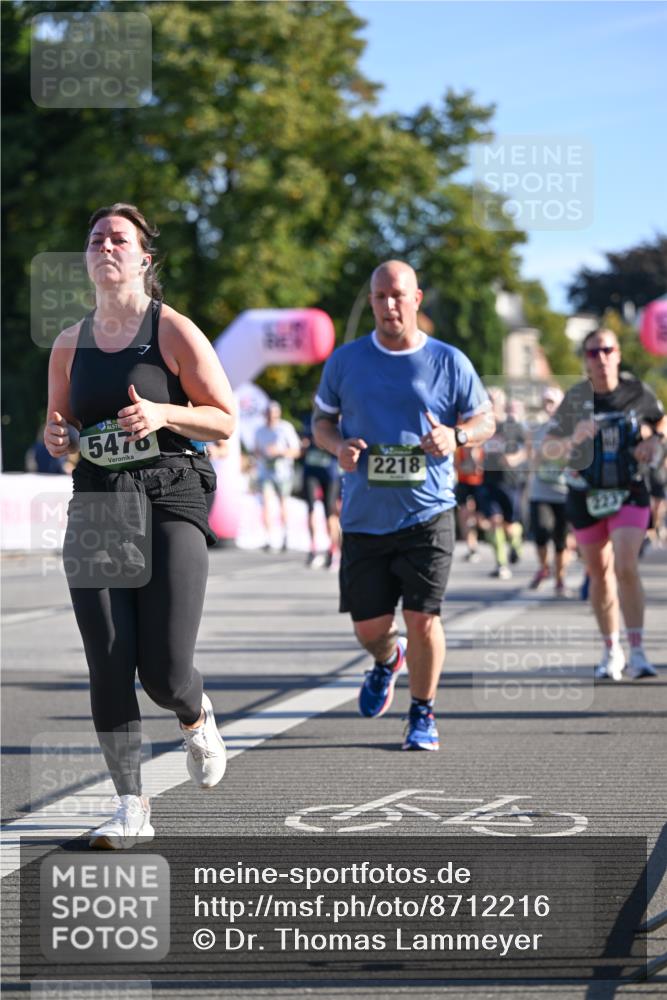 07.09.2025 - BARMER Alsterlauf Dr. Thomas Lammeyer http://msf.ph/oto/8712216 07.09.2025 09:41:29 Laufen 7, 5476, 2218 meine-sportfotos.de