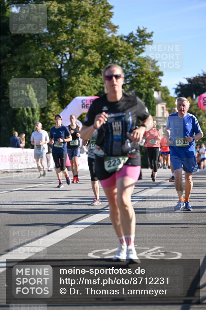 07.09.2025 - BARMER Alsterlauf Dr. Thomas Lammeyer http://msf.ph/oto/8712231 07.09.2025 09:41:32 Laufen 5588, 43, 2237, 6022, 2703 meine-sportfotos.de