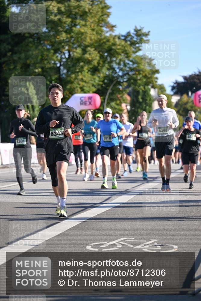 07.09.2025 - BARMER Alsterlauf Dr. Thomas Lammeyer http://msf.ph/oto/8712306 07.09.2025 09:41:45 Laufen 8301, 6343, 2018, 5399, 568 meine-sportfotos.de