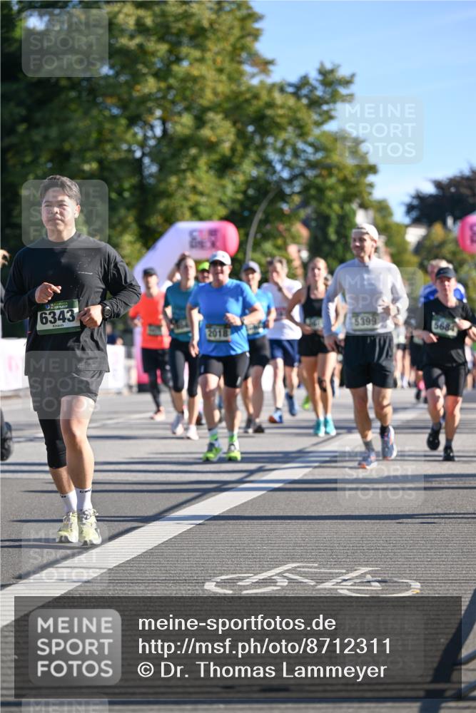07.09.2025 - BARMER Alsterlauf Dr. Thomas Lammeyer http://msf.ph/oto/8712311 07.09.2025 09:41:46 Laufen 6343, 5399, 5684 meine-sportfotos.de