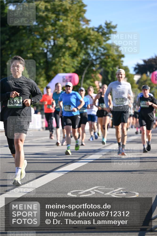 07.09.2025 - BARMER Alsterlauf Dr. Thomas Lammeyer http://msf.ph/oto/8712312 07.09.2025 09:41:46 Laufen 6343, 2018, 5399, 5684 meine-sportfotos.de