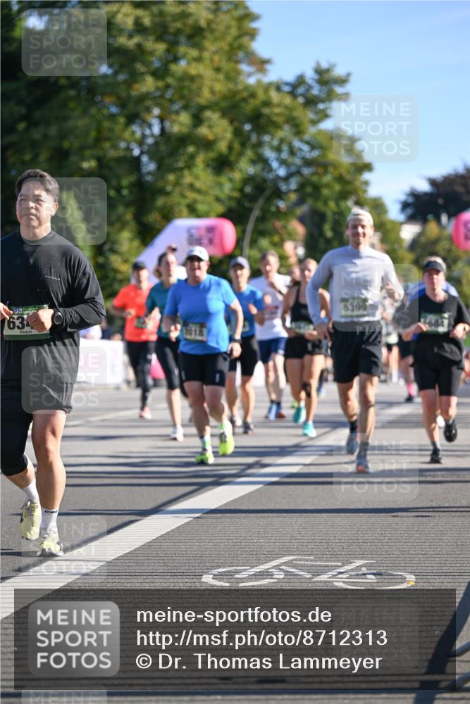 07.09.2025 - BARMER Alsterlauf Dr. Thomas Lammeyer http://msf.ph/oto/8712313 07.09.2025 09:41:46 Laufen 63, 5399 meine-sportfotos.de