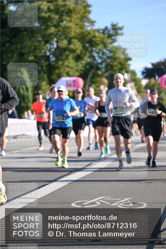 07.09.2025 - BARMER Alsterlauf Dr. Thomas Lammeyer http://msf.ph/oto/8712316 07.09.2025 09:41:47 Laufen 5399, 5684 meine-sportfotos.de