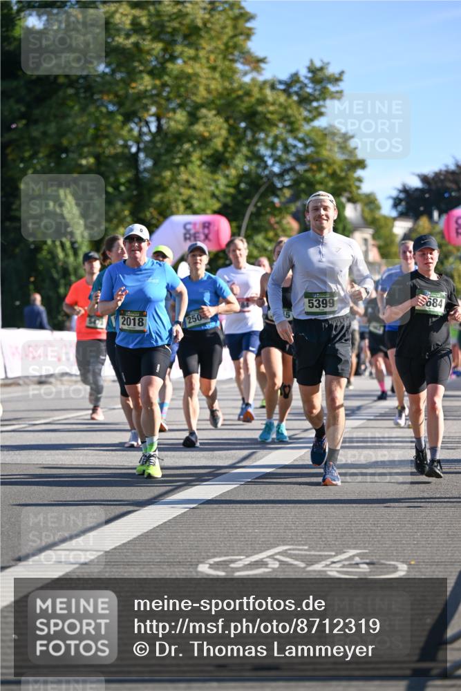 07.09.2025 - BARMER Alsterlauf Dr. Thomas Lammeyer http://msf.ph/oto/8712319 07.09.2025 09:41:47 Laufen 34, 2018, 250, 5399, 684 meine-sportfotos.de