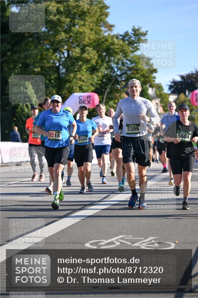 07.09.2025 - BARMER Alsterlauf Dr. Thomas Lammeyer http://msf.ph/oto/8712320 07.09.2025 09:41:47 Laufen 5473, 18, 3184, 4, 2504, 5399, 187, 5684 meine-sportfotos.de