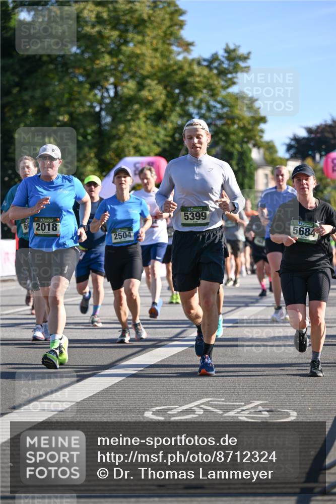 07.09.2025 - BARMER Alsterlauf Dr. Thomas Lammeyer http://msf.ph/oto/8712324 07.09.2025 09:41:48 Laufen 8, 2018, 2504, 5399, 5684 meine-sportfotos.de